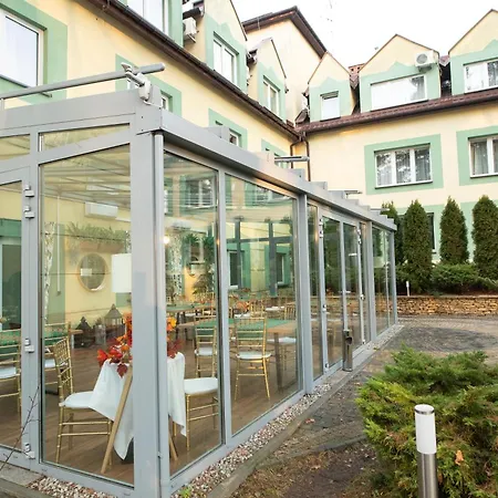 Wilga By Katowice Airport Otel