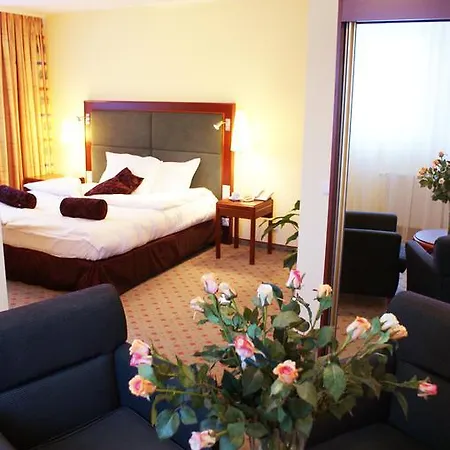 Wilga By Katowice Airport 3*