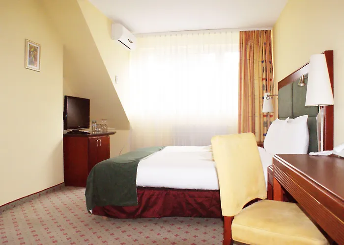 Wilga By Katowice Airport 3*
